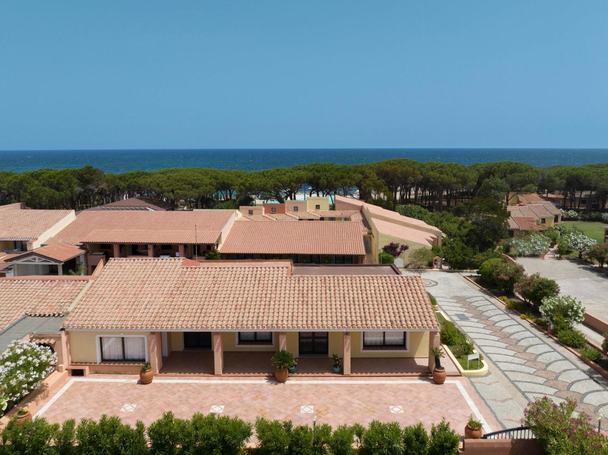 Club Hotel Marina Seada Beach Budoni Esterno foto